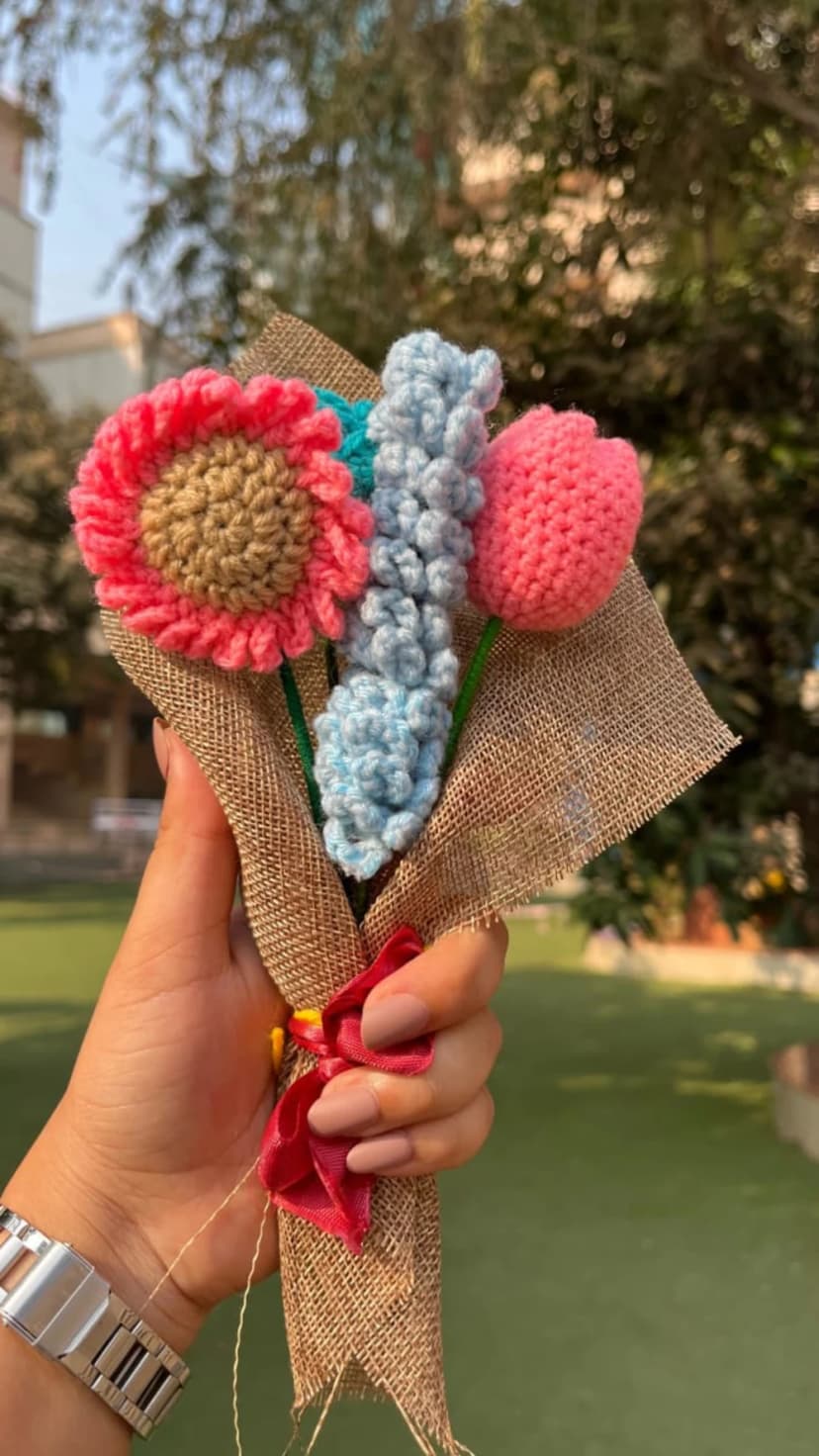 Handmade Crochet Flower Bouquet – 4 Flowers