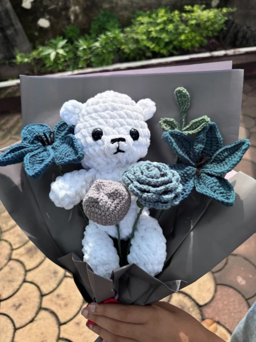 Bunny in Bloom – Custom Crochet Bouquet